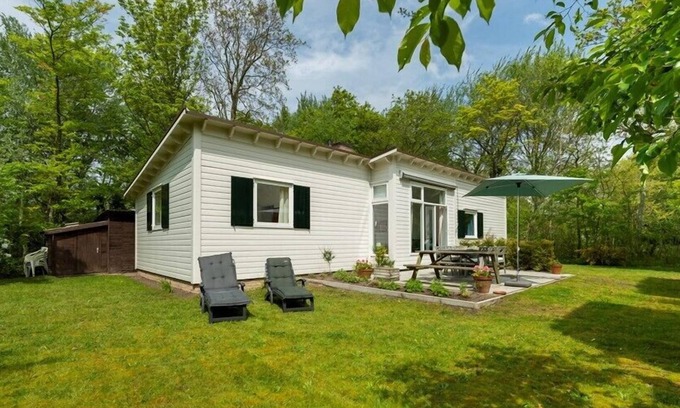 Nieuw-Haamstede Ski Chalet | Berkenpad 6 comfortable holiday cottage in nature