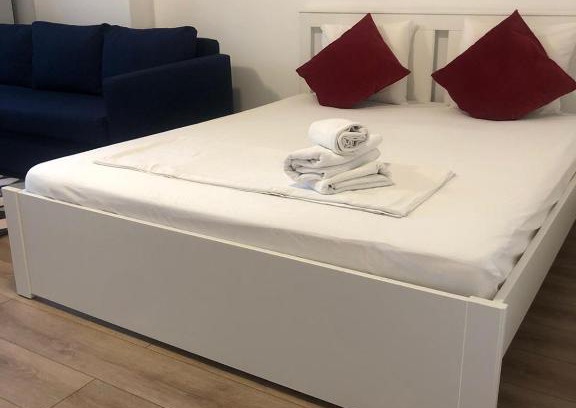 Otopeni Apartment | Beside Airport