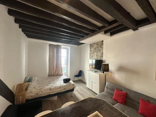 8th Arrondissement Apartment | Best Inn Ponthieu Paris