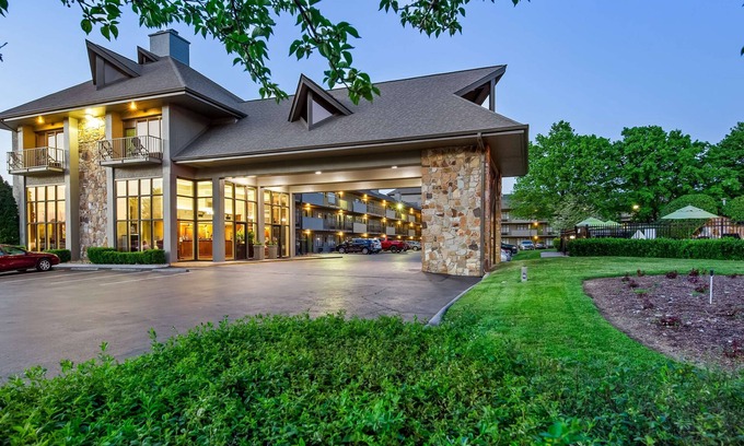 Pigeon Forge Hotel | Best Western Plaza Inn