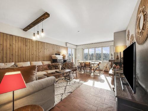 Lens Apartment | Between slopes and golf facing the Alps
