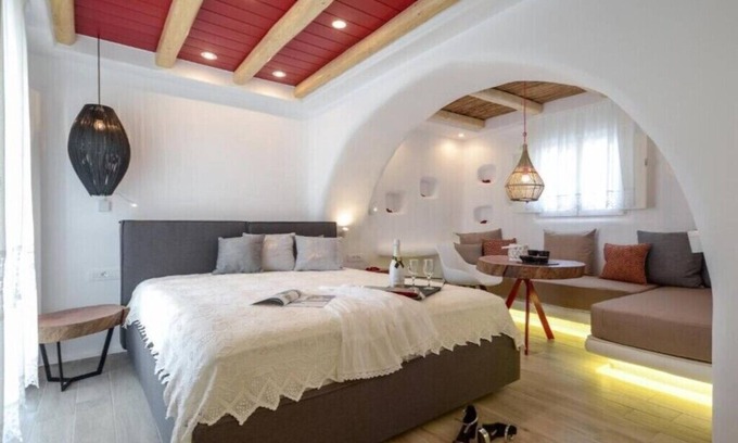 Plaka Apartment | BH096 - C - Suite Naxos