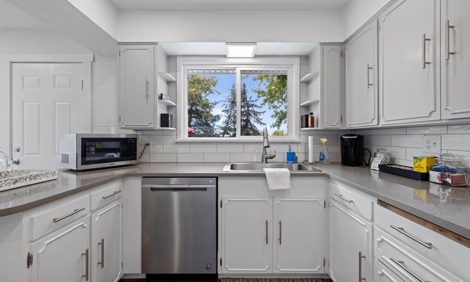 Walla Walla House | Biagi Landing-Beautiful country setting
