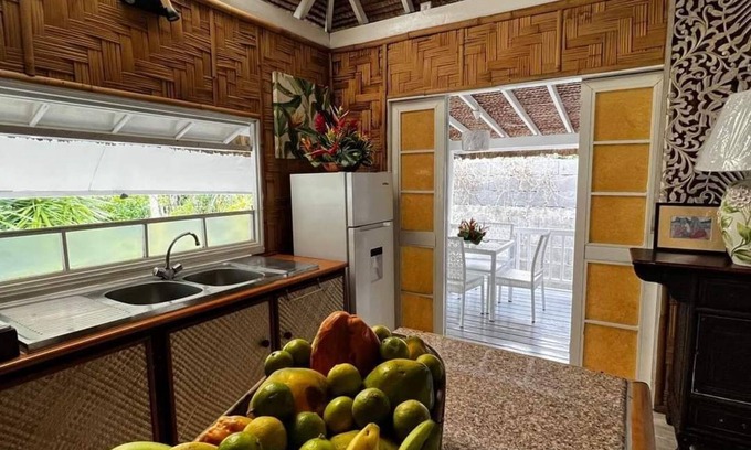 Punaauia House | Bienvenue au Fare Rau jolie maison avec un accès à la plus belle plage de Tahiti