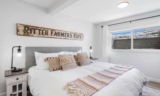 Bozeman House | Big Sky Country/ Yellowstone Lower Unit