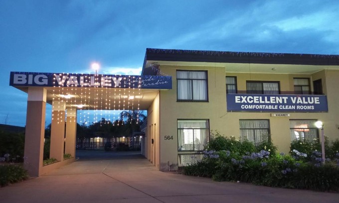 Shepparton South Hotel | Big Valley Lakeside Paradise Motor Inn