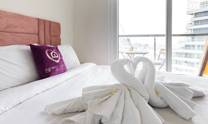 Jadaf Apartment | Binghatti Gateway by Simply Comfort