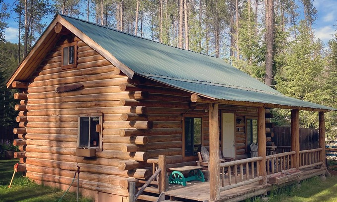 Coram Cabin | Black Bear CabinnA rustic cabin 10 minutes away from Glacier National Park!