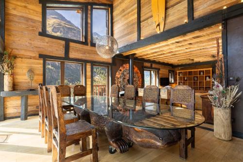 Les Brevieres Ski Chalet | Black Diamond - Chalet Ubud