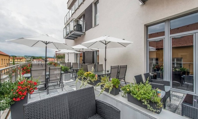 Presov Hotel | Black Horse