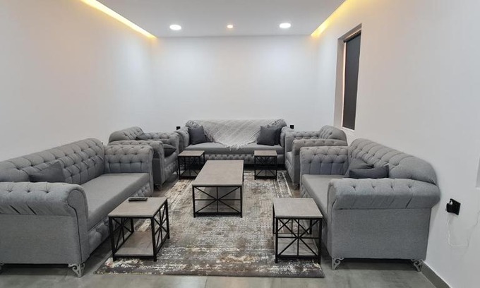 AlUla Apartment | Black