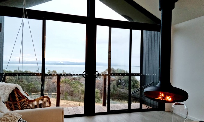 Coles Bay House | black + shack