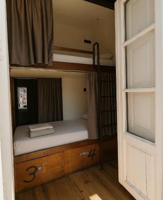 El Arenal Hostel | Black Swan Hostel Sevilla