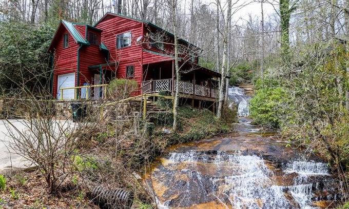 Franklin Ski Chalet | Blaster's Point