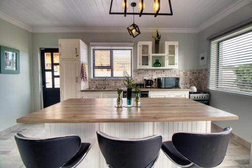 De Nova Apartment | Blessed at Bay Spekboom self catering cottage