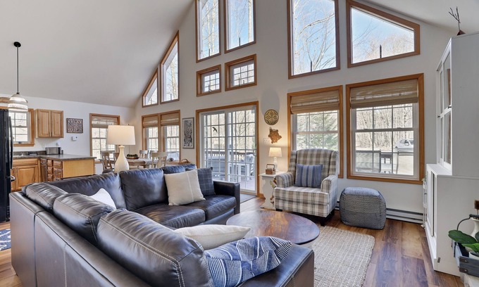 Thornhurst Ski Chalet | Blissful Bear@ Arrowhead Lake w/EV Charger