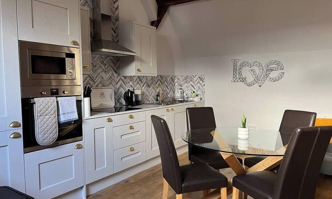 Madeley House | Blists Hill cottage