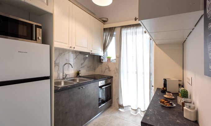 Koukaki Apartment | Blue Ark Wanderlust