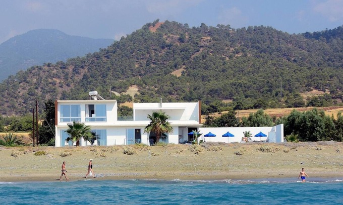 Argaka Villa | Blue - Beach Front Spectacular Villa Sleeps 10