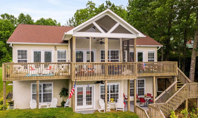 Arley House | Blue Door: 4 BR, 2.5 BA House in Arley, Sleeps 12