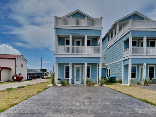 Holiday Beach House | Blue Haven