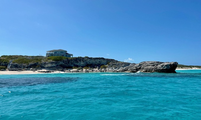 Staniel Cay House | Blueyonder. Amazing views, three beaches to choose from and a private marina.