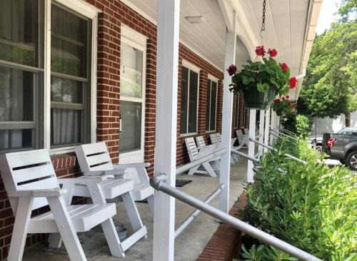 Ocracoke Hotel | Bluff Shoals