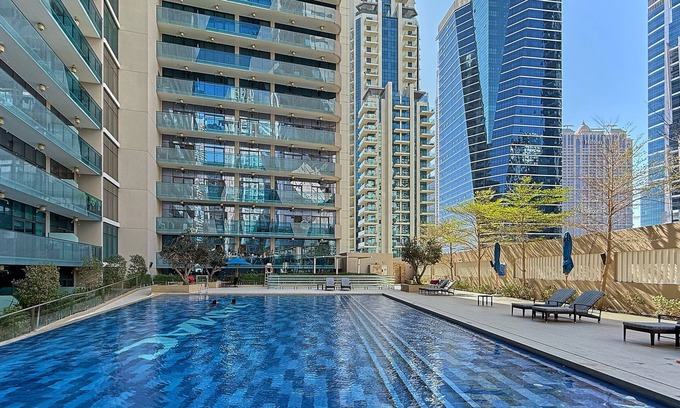 Downtown Dubai Apartment | bnbme | Merano Tower | STUDIO