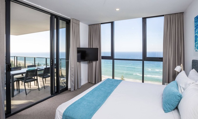 Burleigh Heads Apartment | Boardwalk Burleigh Beach