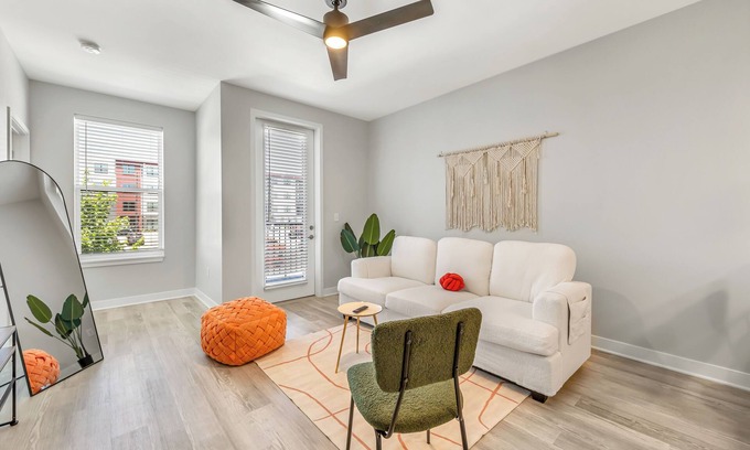 St. Peters Apartment | Bold 2241 I Breathtaking I 1Br Apartment
