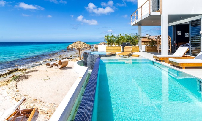 Kralendijk House | Bonaire Beach Villas - Villa 3 - Brand New Ultra luxurious villa!