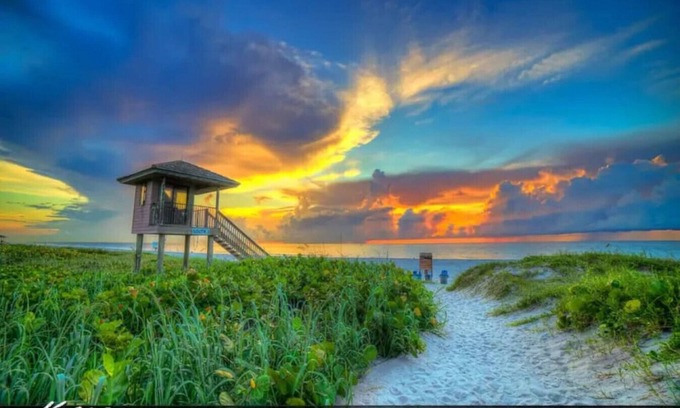 Kenmont Cottage | Bond Way · ✰Private House✰ Close to Beach,Bars & Restaurants