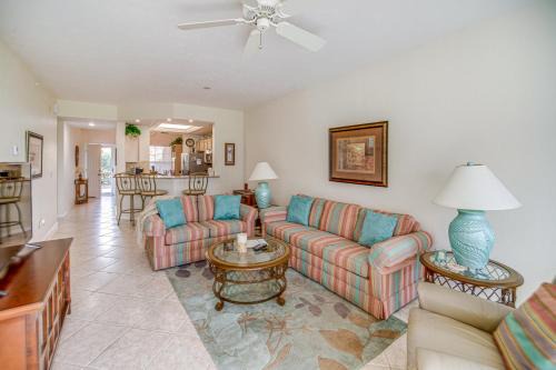 Bonita Springs Apartment | Bonita Springs Condo with Community Pool Access!