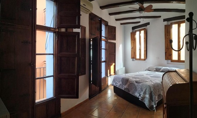 Ciutat Vella Apartment | Bonito apartamento con encanto en casco antiguo RON 7 VALENCIAYOLE