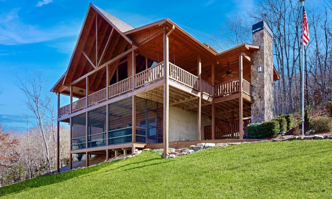 Morganton House | Bougie Bear Cabin
