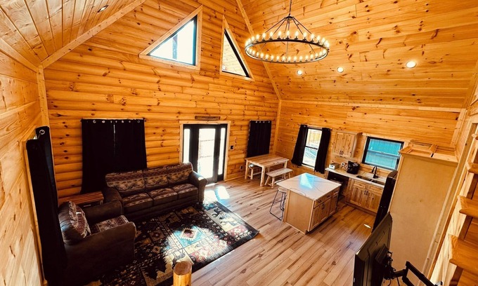 Harrodsburg Cabin | Bourbon Trail Retreat with Hot tub-8