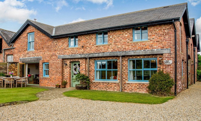 Guisborough Cottage | BOUSDALE MILL COTTAGE, family friendly, with open fire in Great Ayton