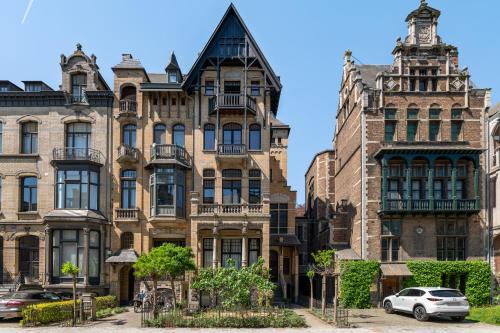 Zurenborg Apartment | Boutique Baron Osy Suite Four Garden
