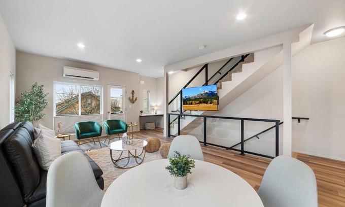 Anacortes House | Brand New Fully Updated Condo 914 in Anacortes