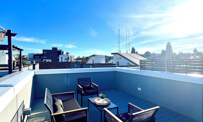 Miller Park House | Brand new furnished town home in Capitol Hill
