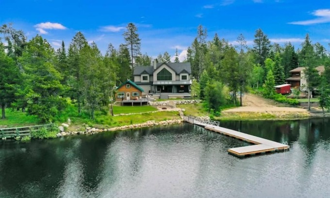 Tamarack Resort Cabin | !BRAND NEW LISTING! Stunning Cabin w/Private Dock, 5 Beds w/5.5 Bath, Hot Tub