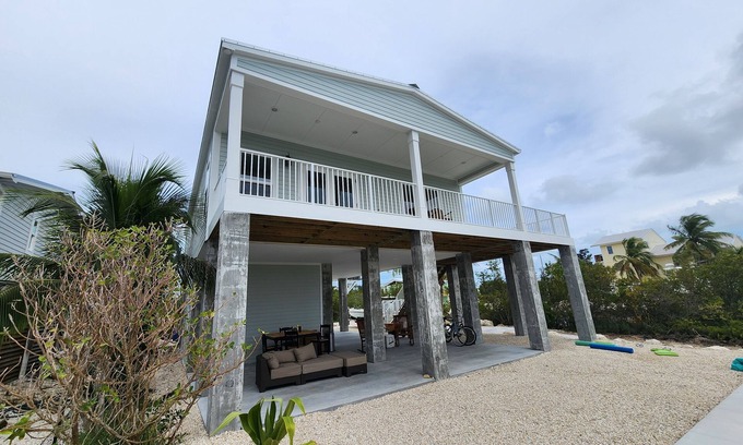 Little Torch Key House | Brand new, secluded 3BR house on canal very close to open water