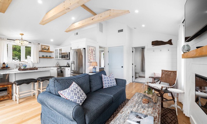 Narragansett Cottage | BRAND NEW Waterview 1-bedroom cottage on Great Island Narragansett w/Hot Tub