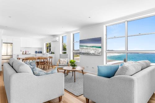 Kiama House | Breathtaking Beach Views in Sea Side Kiama NSW