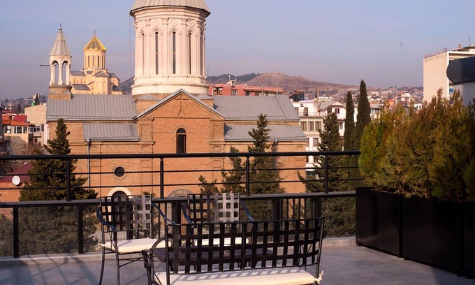 Avlabari Hotel | Bricks Hotel