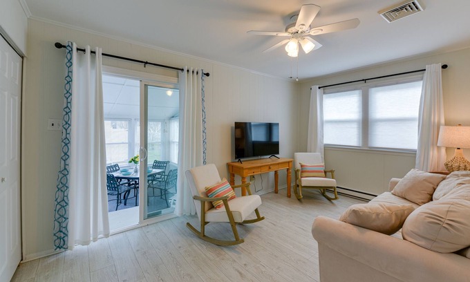 Village Green House | Bright Cape May Vacation Rental < 1 Mi to Ocean