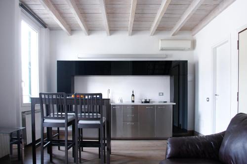 Isolotto Apartment | Bronzino loft