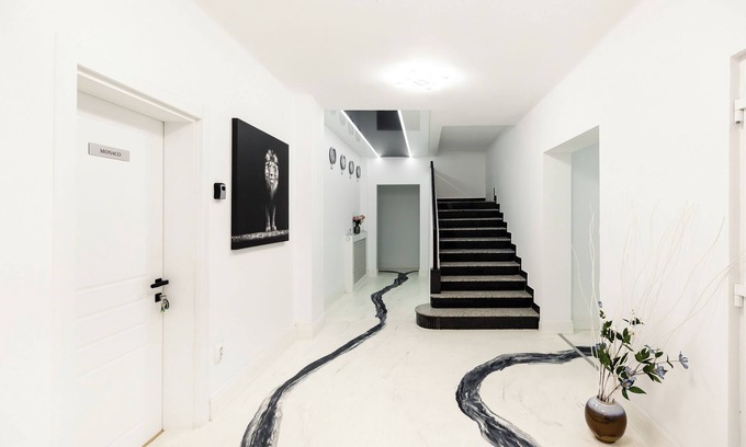 Bucharest City-Centre Apartment | Bucharest Studios Los Angeles Room