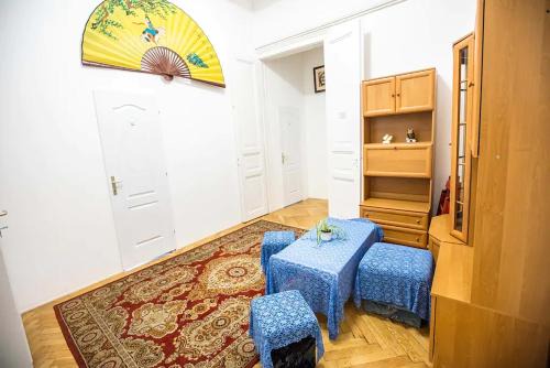 Nepszinhaz negyed House | budapest centre flat