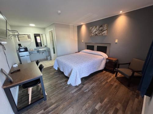 Mena Hotel | Budget Inn of Mena
